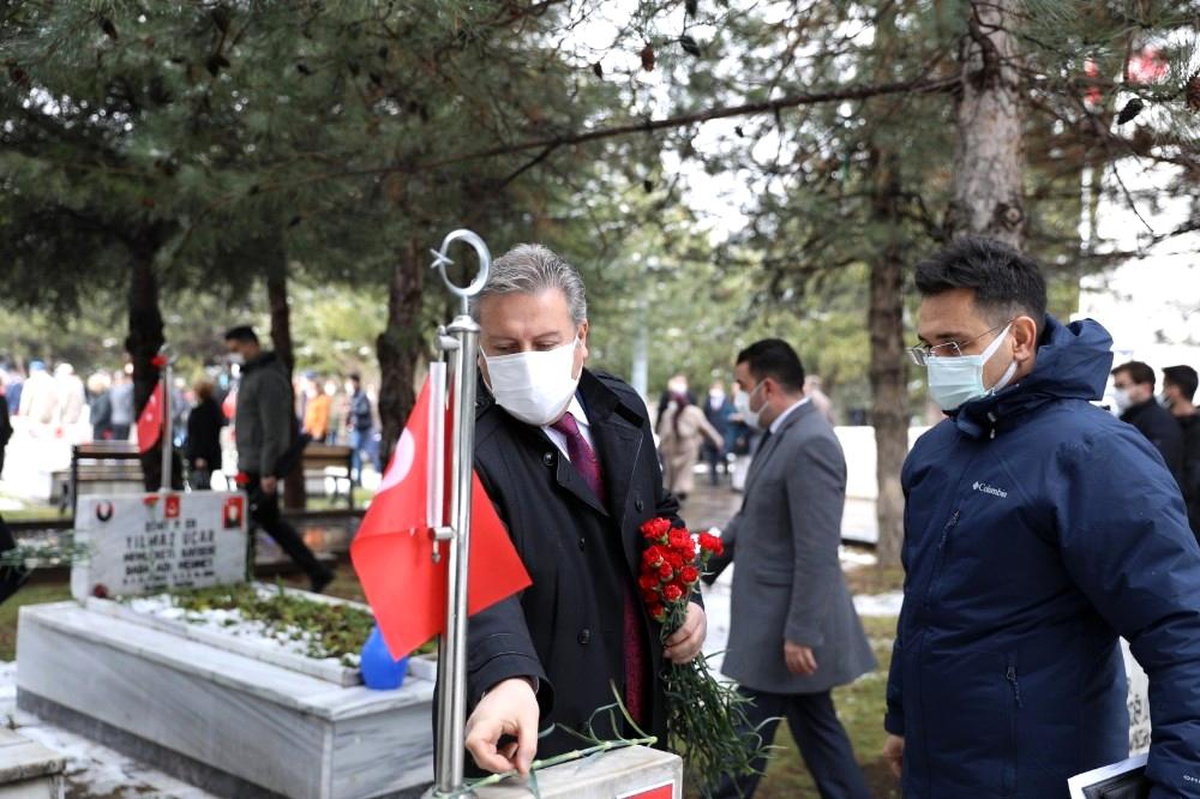 Son dakika haber... Başkan Palancıoğlu, şehitliği ziyaret etti