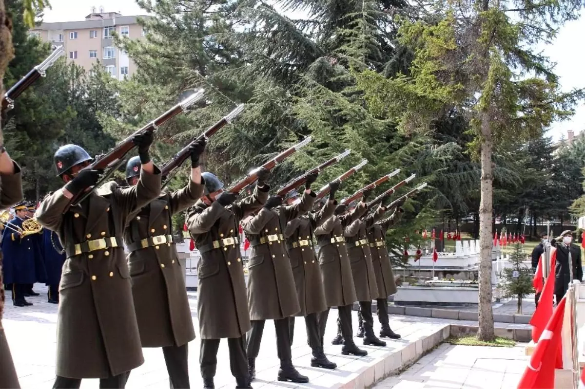 Son dakika haberleri... Çanakkale Zaferi\'nin 106. yılında tüm şehitler anıldı