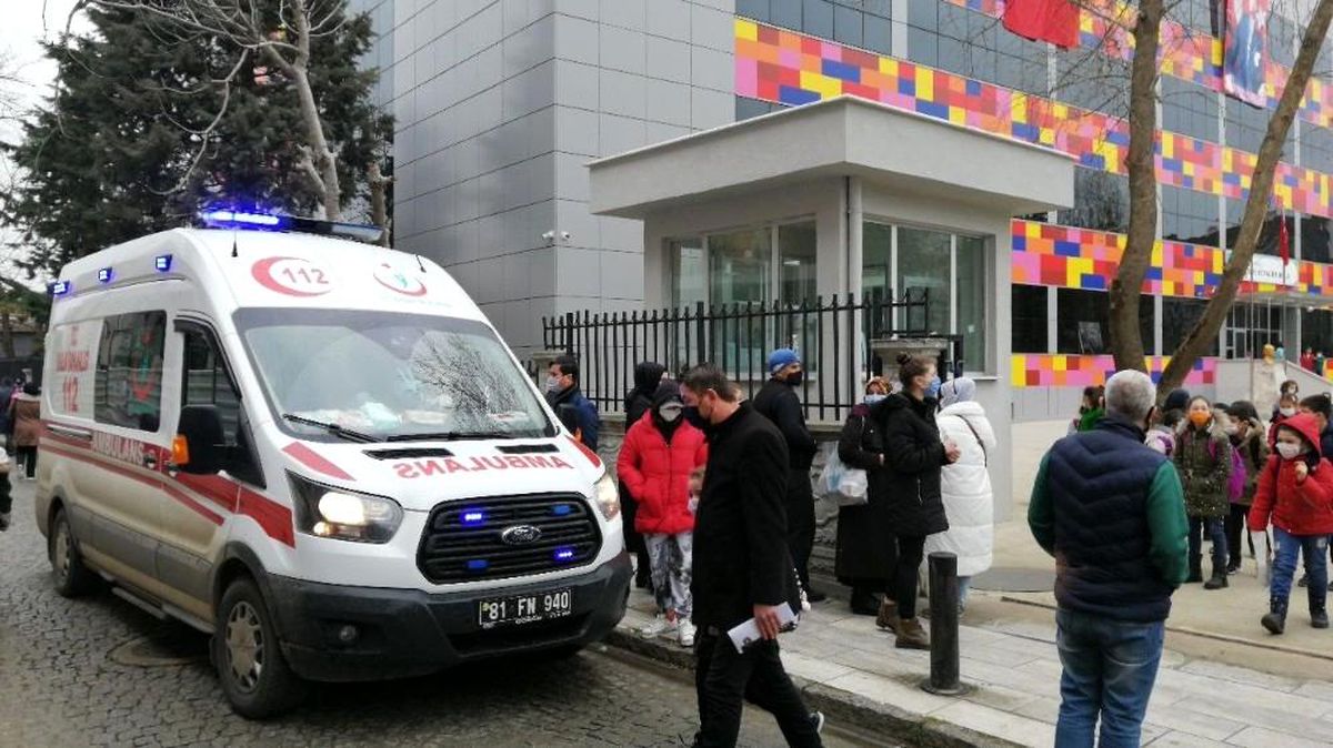 Düzce\'de 1.sınıf öğrencisi pencereden düştü