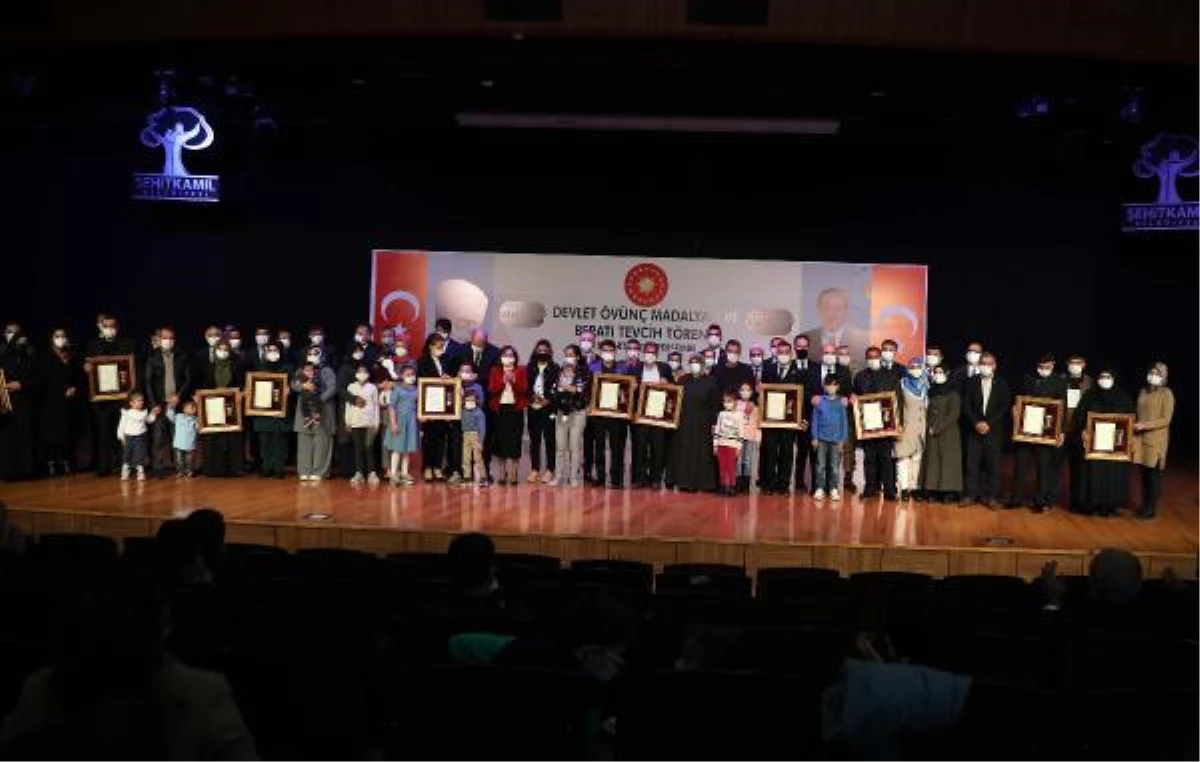 Son Dakika | Gaziantep\'te 8 şehit ailesi ve 4 gaziye Devlet Övünç Madalyası ile Beratı verildi