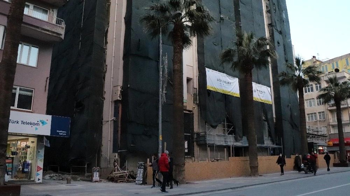 İnşatta çalışan işçi iskelen düşerek yaralandı