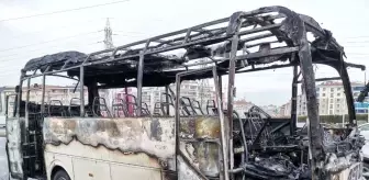 İşçi servisi alevlere teslim oldu faciadan dönüldü