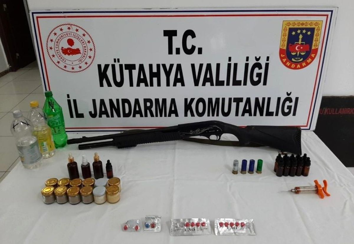 Jandarmadan yasadışı ilaç operasyonu