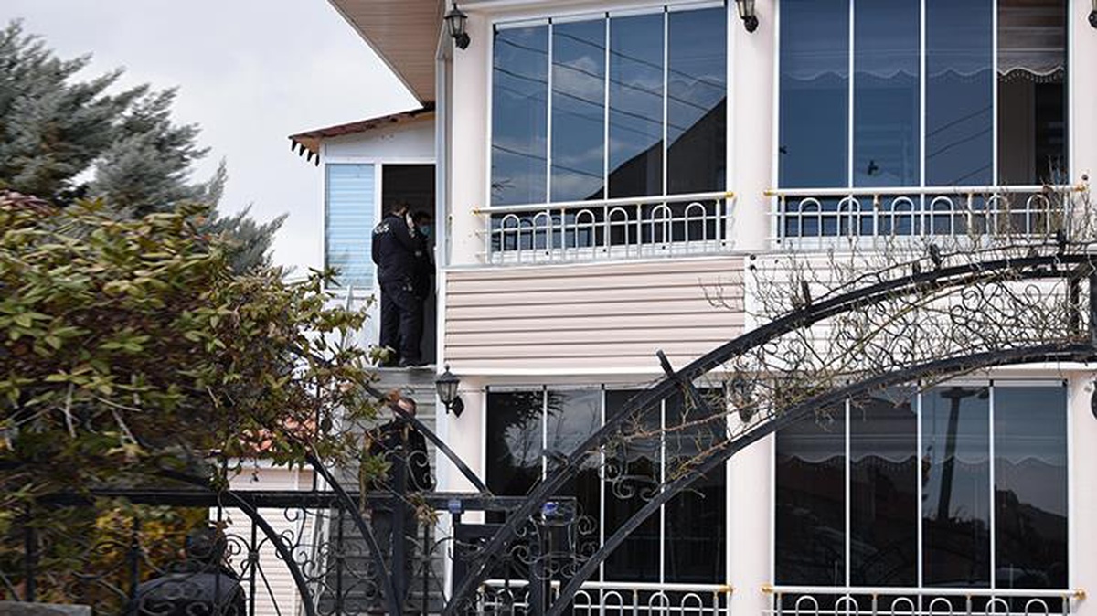 Kahvaltı için uyandırmaya gittikleri oğullarının cansız bedeniyle karşılaştılar