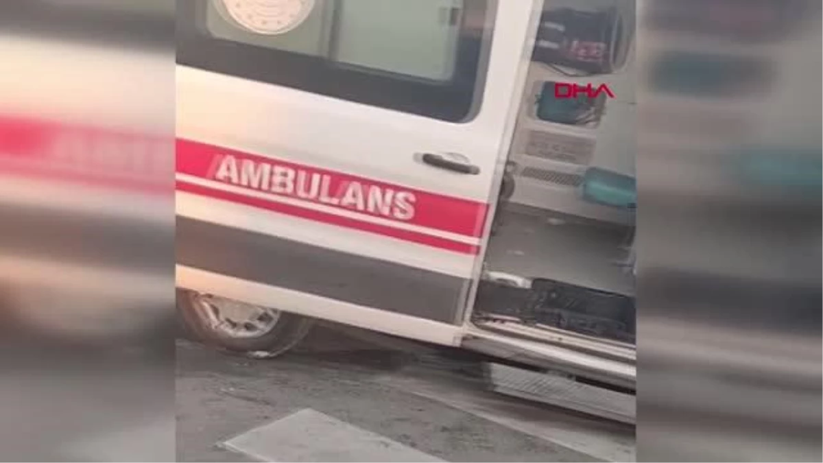 MERSİN Hasta taşıyan ambulansla otomobil çarpıştı 1 yaralı