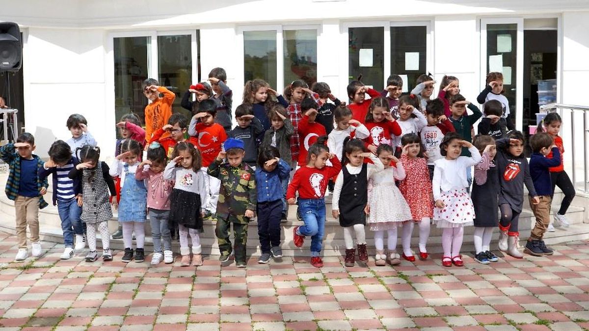 Son dakika haberi! Miniklerden Çanakkale gösterisi