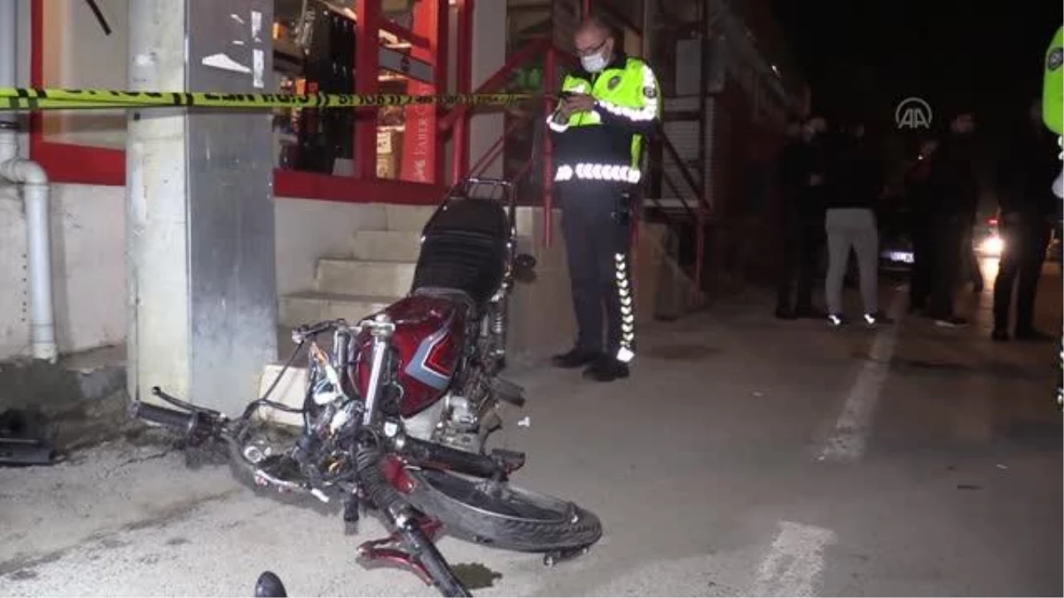 Otomobil ile motosiklet çarpıştı: 1 ölü,1 yaralı