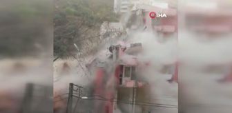 Riskli binaların yıkılma anı kamerada