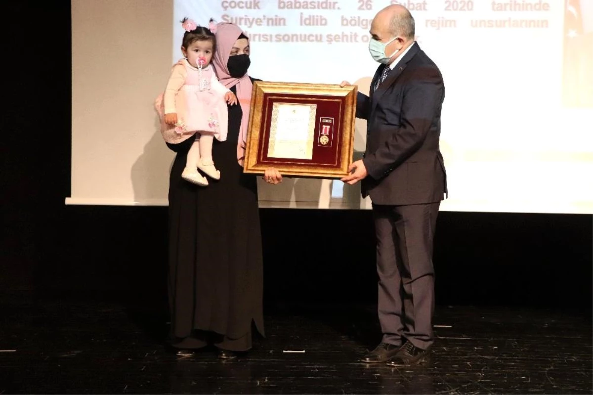 Şehit aileleri ve gazilere "Devlet Övünç Madalyası"