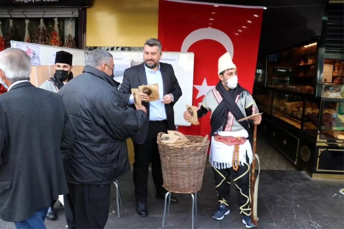 Son dakika genel: Şehitler anısına Maraş çöreği ikramı