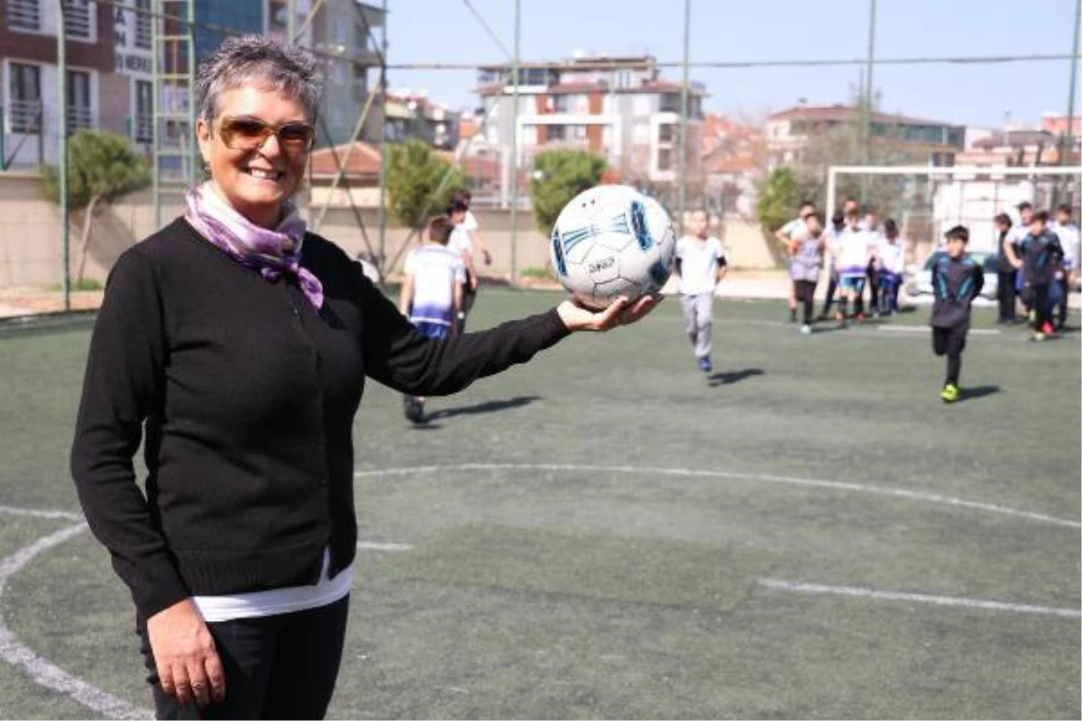 Türkiye\'nin ilk kadın amatör spor kulüpleri federasyonu başkanı Denizli\'den
