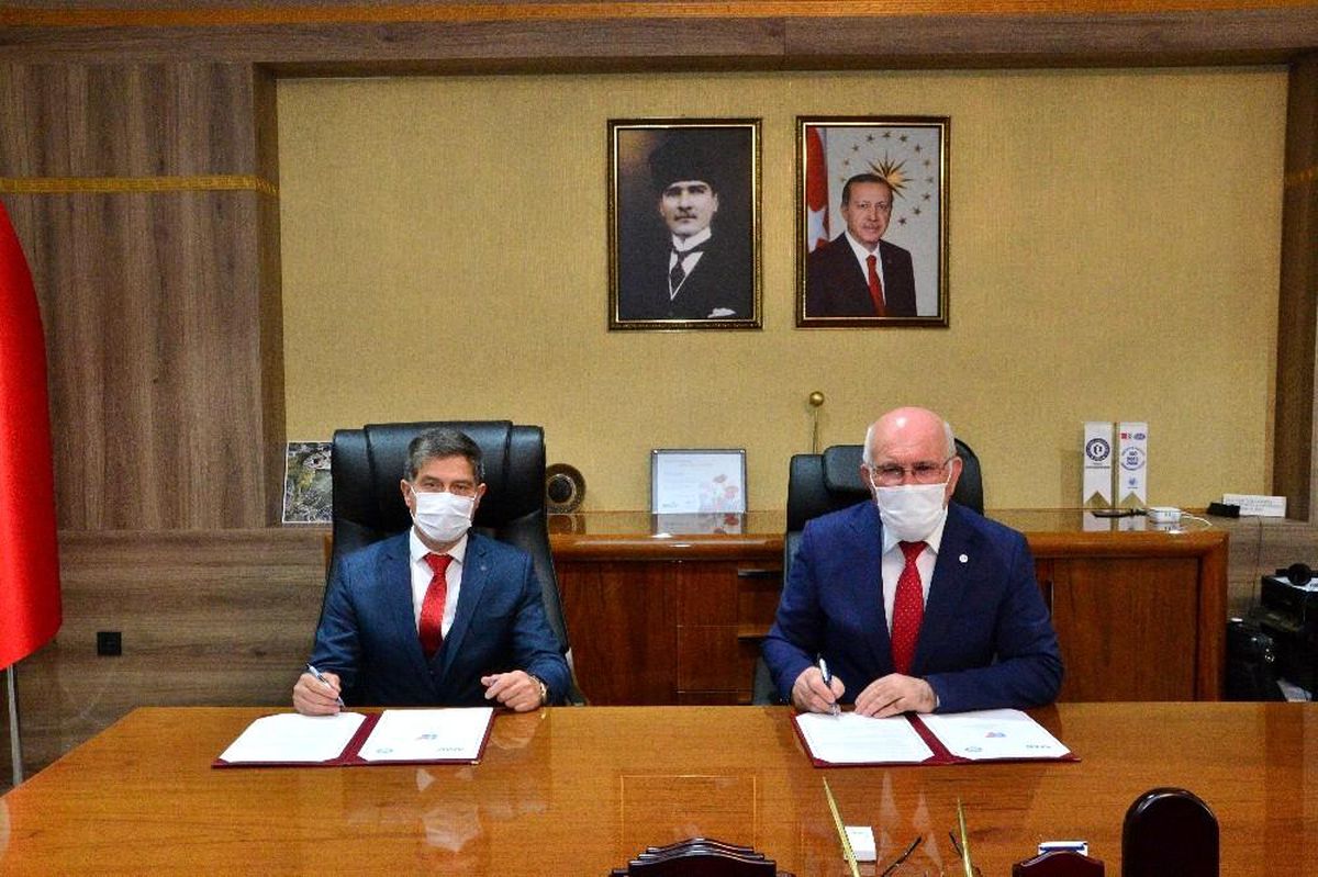 Uşak Üniversitesi ve AFAD arasında \'Afet Farkındalık Eğitimi\' protokolü İmzalandı