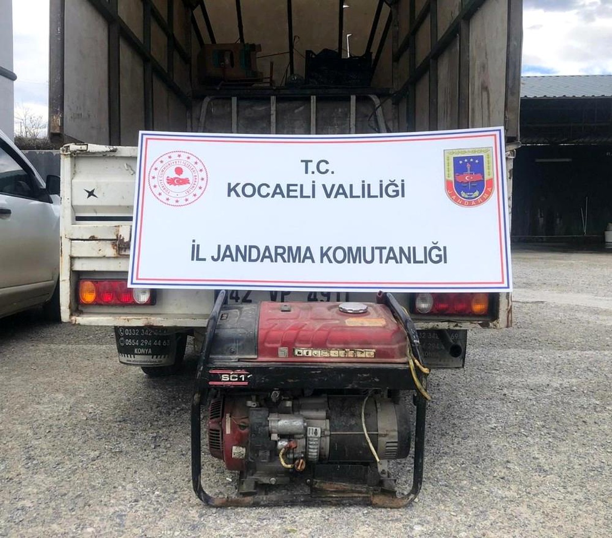 Baz istasyonundan jeneratör çalan hırsızlar JASAT\'a yakalandı