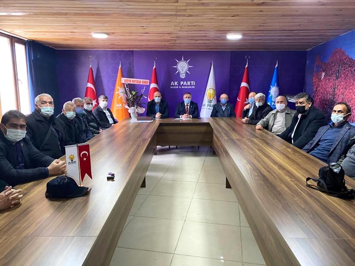 Bozüyüklü muhtarlardan AK Parti\'ye ziyaret