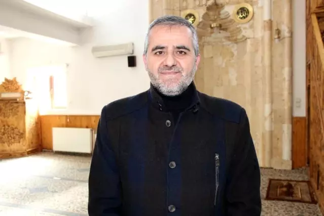 Bu camide cuma hutbesi işaret dili ile okunuyor Bu camide cuma hutbesi işaret dili ile okunuyor