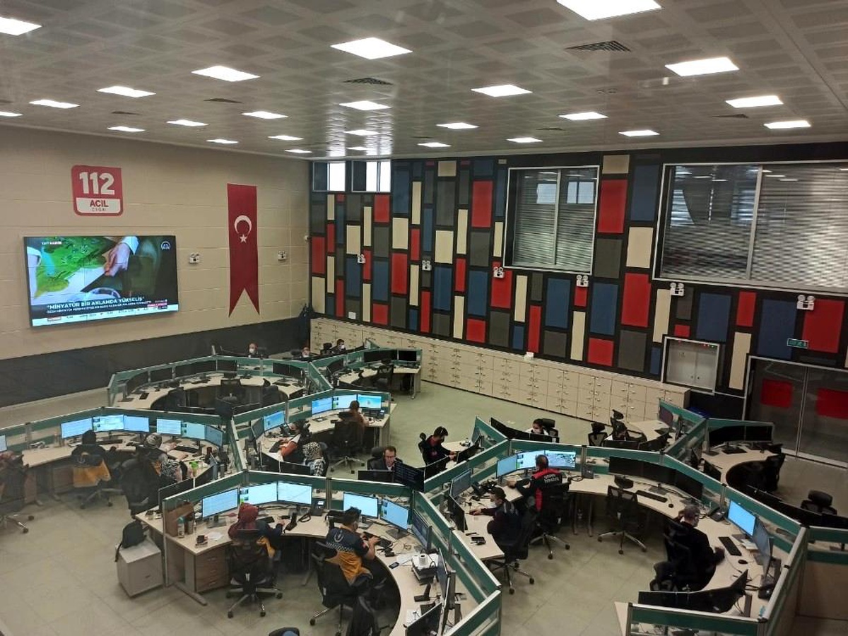 Çağrıların yüzde 85\'i asılsız çıkınca vali uyardı: "112\'yi boşuna arama, insanların hayatını karartma"