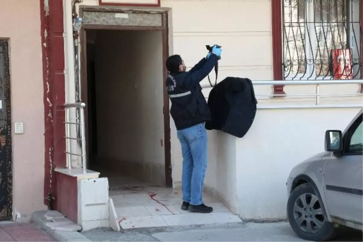 Eşiyle ilişkisi olduğunu iddia ettiği kişiyi 38 yerinden bıçaklayan koca tutuklandı