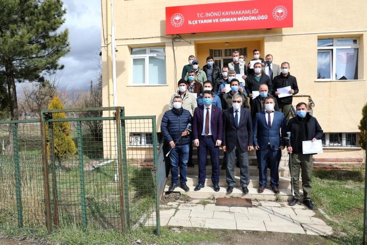 "Etkin ve Verimli Sulama Sistemleri Eğitimi"ne katılan 36 çiftçiye belgeleri teslim edildi