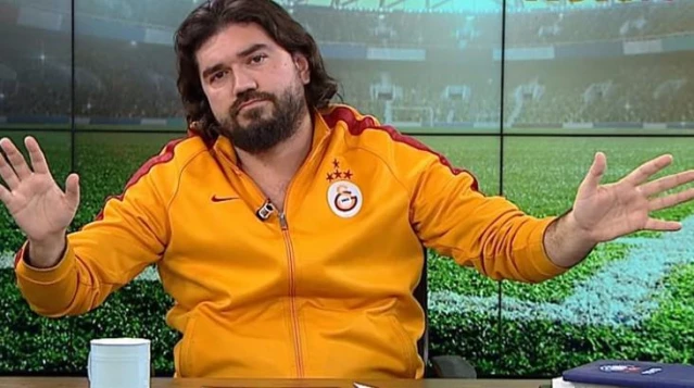 Galatasaraylı Rasim Ozan Kütahyalı, canlı yayına Fenerbahçe formasıyla çıktı