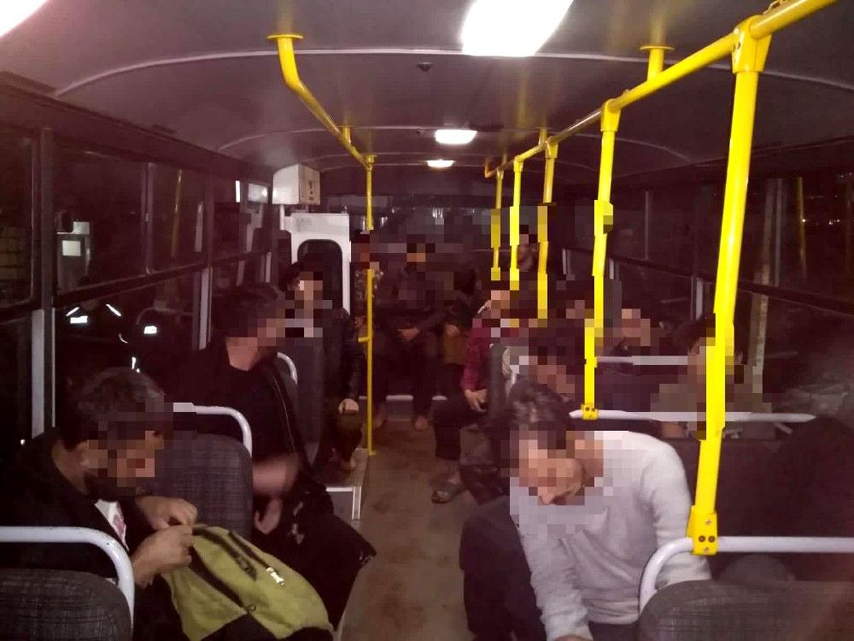 Son dakika... Geri dönüşüm atölyesinde 12 kaçak göçmen yakalandı