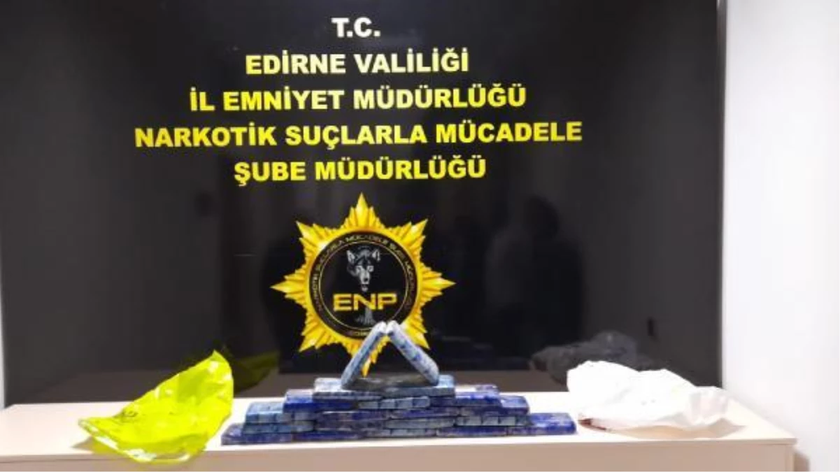 İstanbul\'dan Edirne\'ye uyuşturucu getirmek isteyenler 10 kilo \'eroin\' ile yakalandı