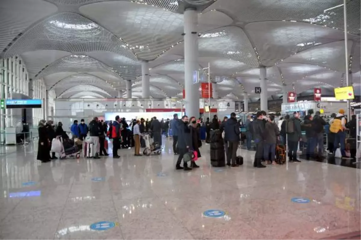 İSTANBUL HAVALİMANI, PANDEMİ DÖNEMİNİN EN YOĞUN GÜNÜNÜ YAŞADI