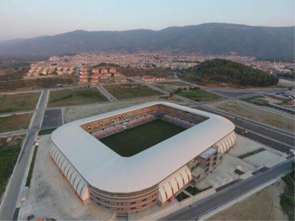 İzmir Tire\'de 60 milyon TL\'ye yapılan modern statta 2 yıldır profesyonel maç yapılmıyor
