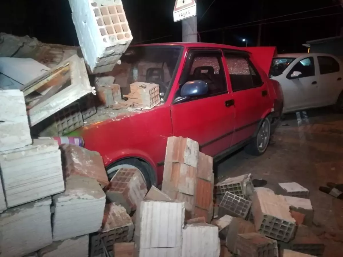 Son dakika 3. sayfa: Kaza yaptı, aracındaki yaralı kadını bırakıp kaçtı