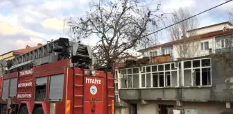 Metruk binada yangın çıktı