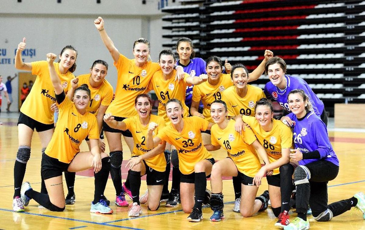 Muratpaşa Belediyespor, Üsküdar Belediyespor maçı hazırlıklarını sürdürüyor
