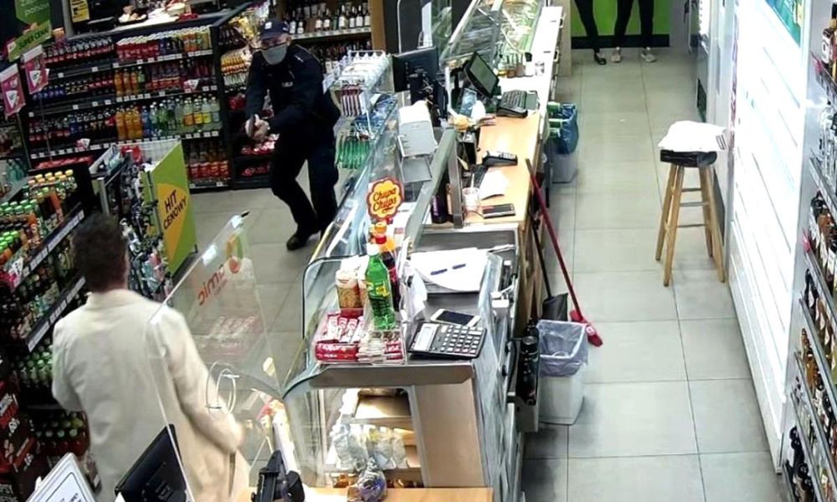 Son Dakika | Polonya\'da polis, soyguncuyu bacağından vurarak etkisiz hale getirdi