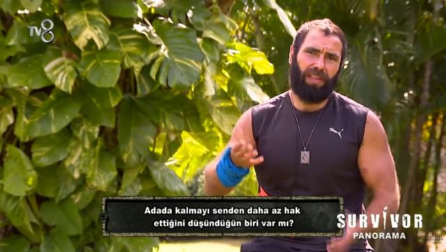 Survivor'dan elenen Yunus Emre Karabacak, takım arkadaşlarını topa tuttu