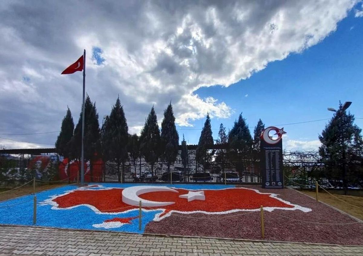 Son dakika haber... Turgutlu\'ya şehitlik anıtı yapıldı