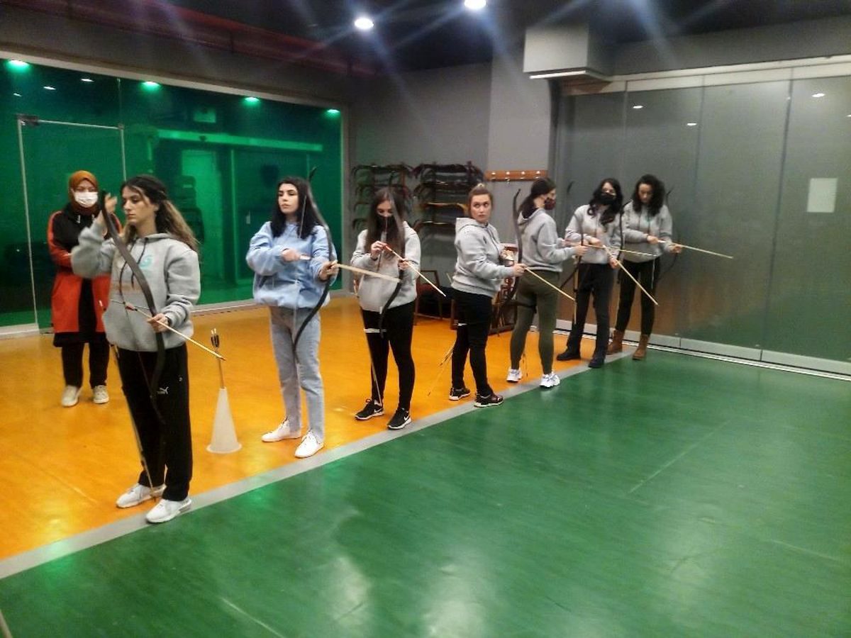 'Türk Okçuluğu Eğitmen Eğitimi'nde Balkan ülkelerinden 17 eğitmen adayı sertifikalarını aldı