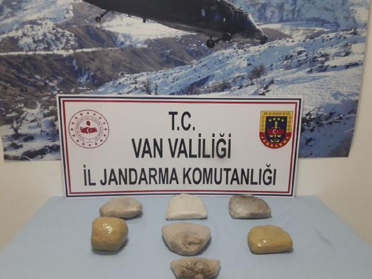 Son dakika haberi... Van\'da, araçta 7 kilo eroin ele geçirildi