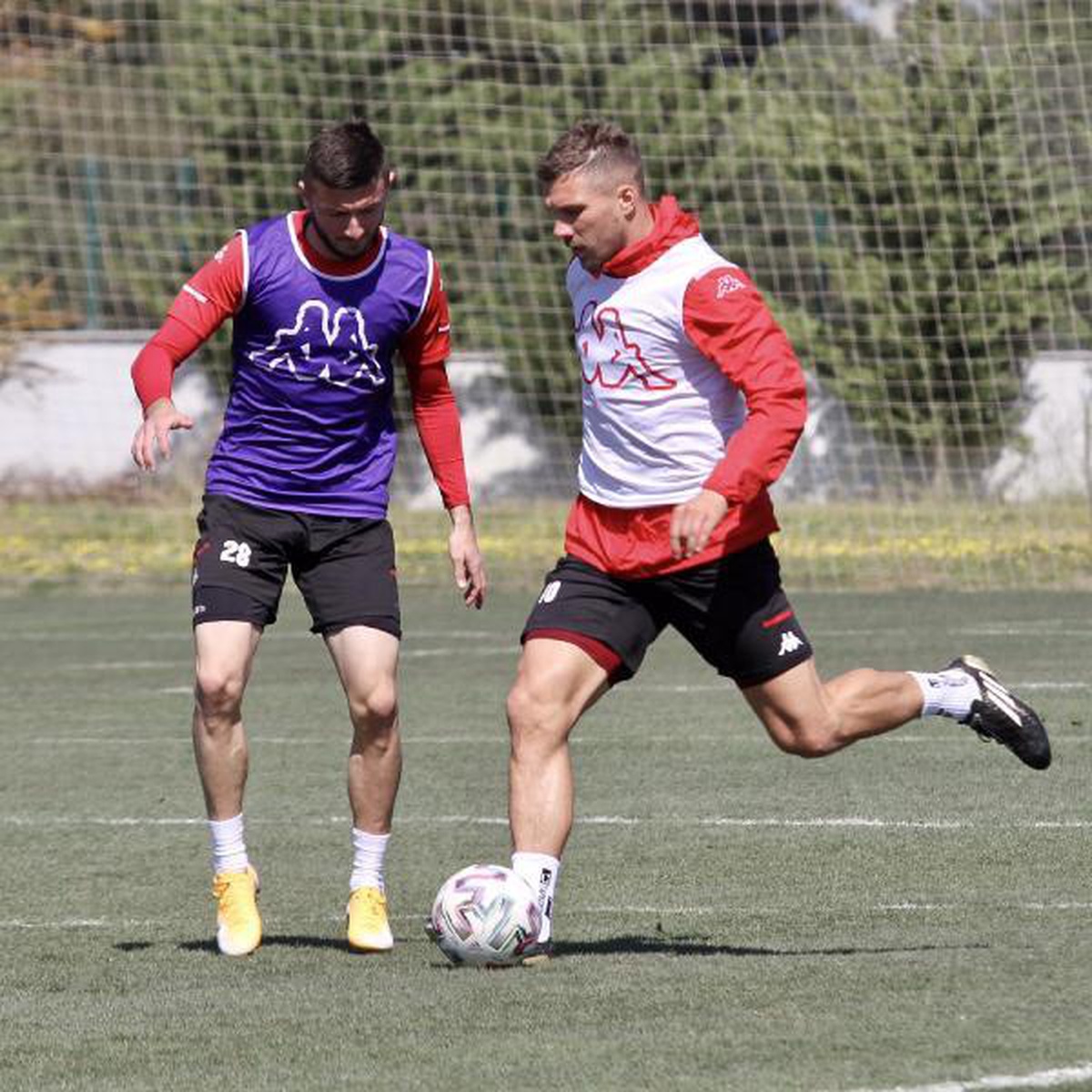 Antalyaspor\'un hedefi Erzurumspor\'u ligde ilk kez yenmek