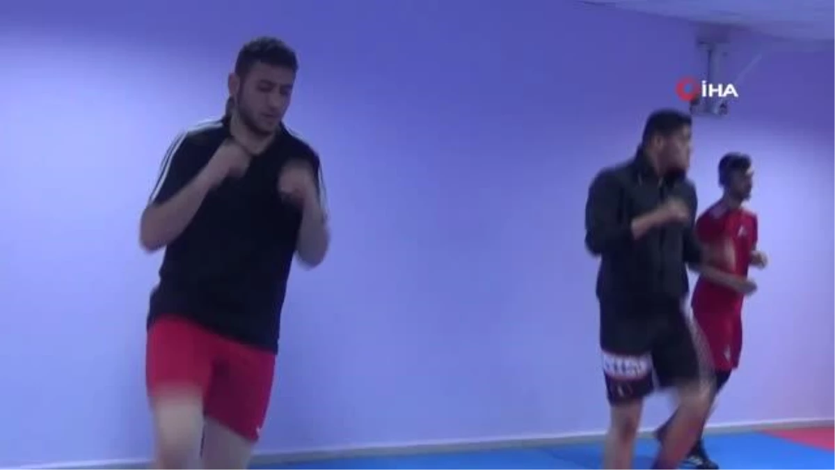 Avrupa Kupası\'na hazırlanan Elazığlı kick-boksçuların hedefi şampiyonluk