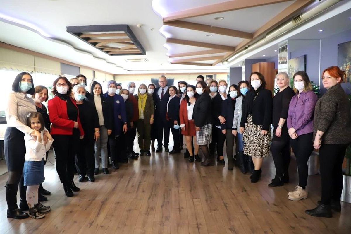 Başkan Akın kadın muhtarlarla buluştu