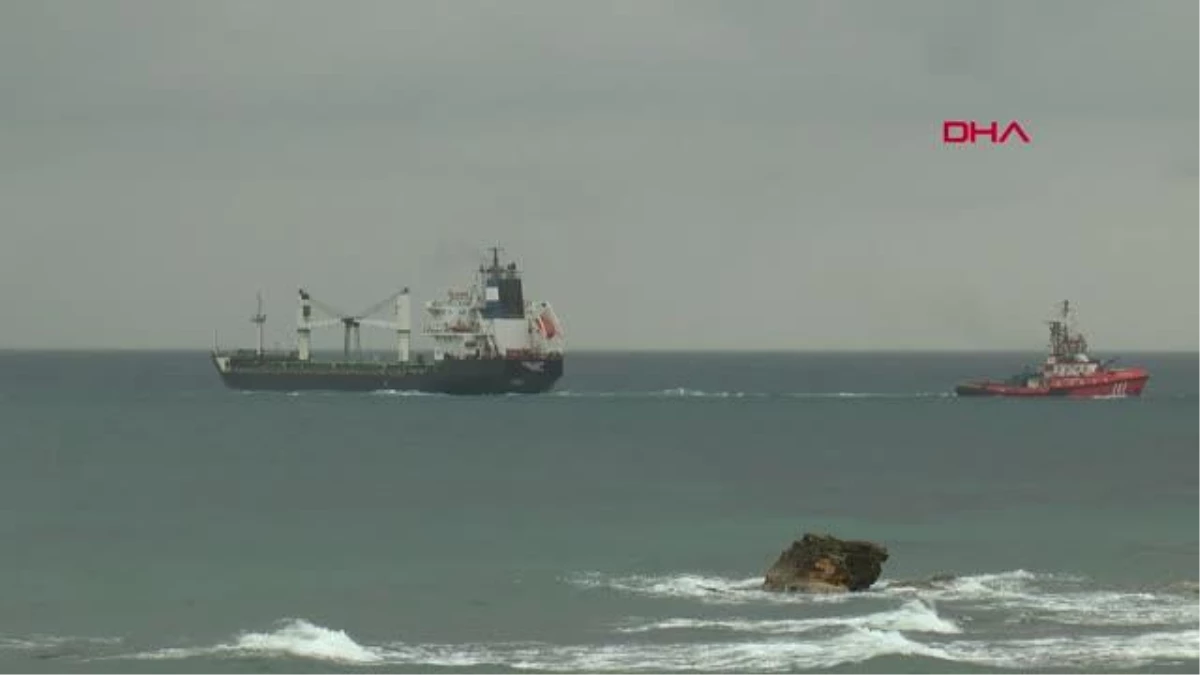 ÇANAKKALE Bozcaada açıklarında karaya oturan kum yüklü gemi kurtarıldı- ARŞİV