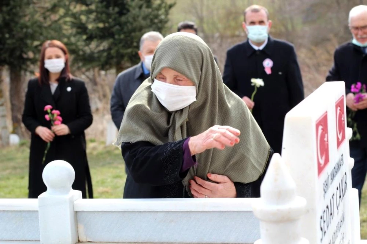 Son dakika haber... Doğum gününde şehit olan Sedat Çakır mezarı başında anıldı