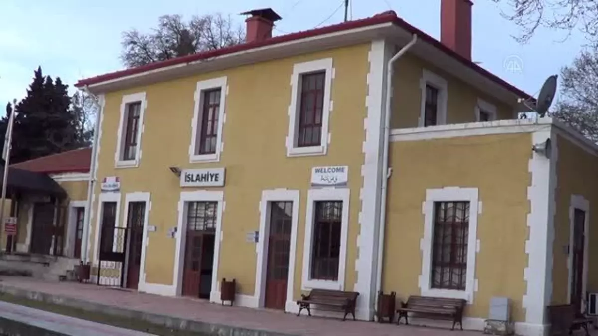 GAZİANTEP - Kovid-19 nedeniyle ara verilen İslahiye-Mersin tren seferleri yeniden başladı