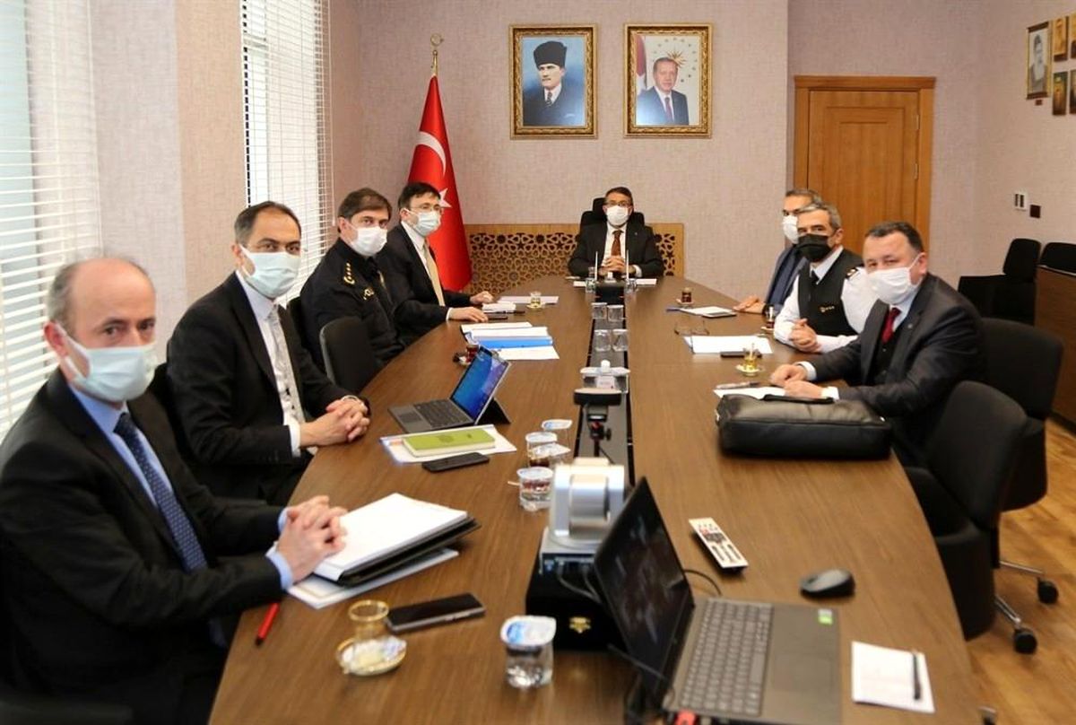"Korona\'da seferberlik ruhuyla hareket etmeliyiz"