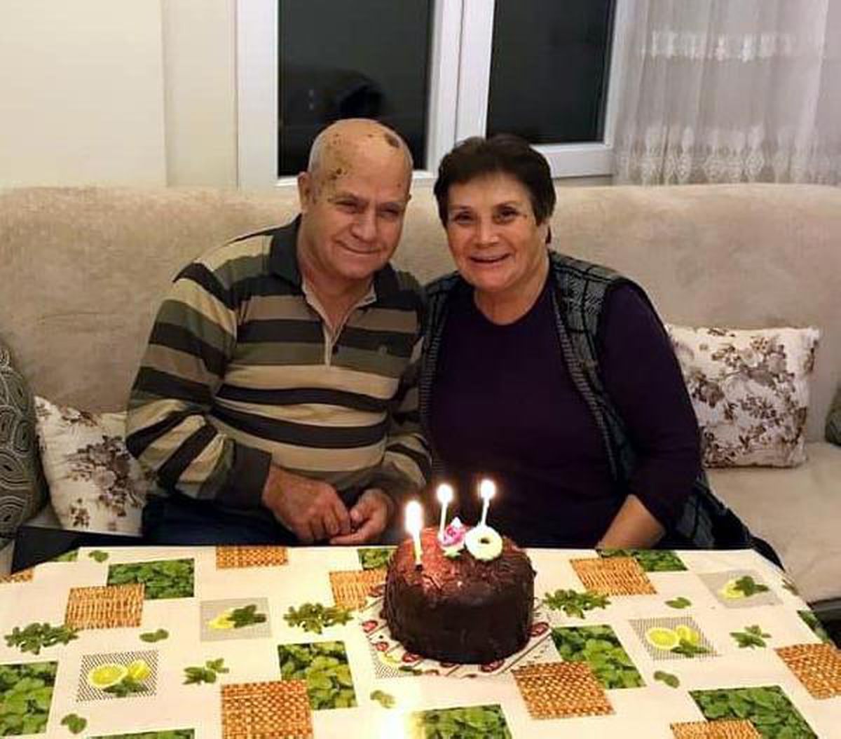 Koronavirüse yakalanan çift, 3 saat arayla hayatlarını kaybetti