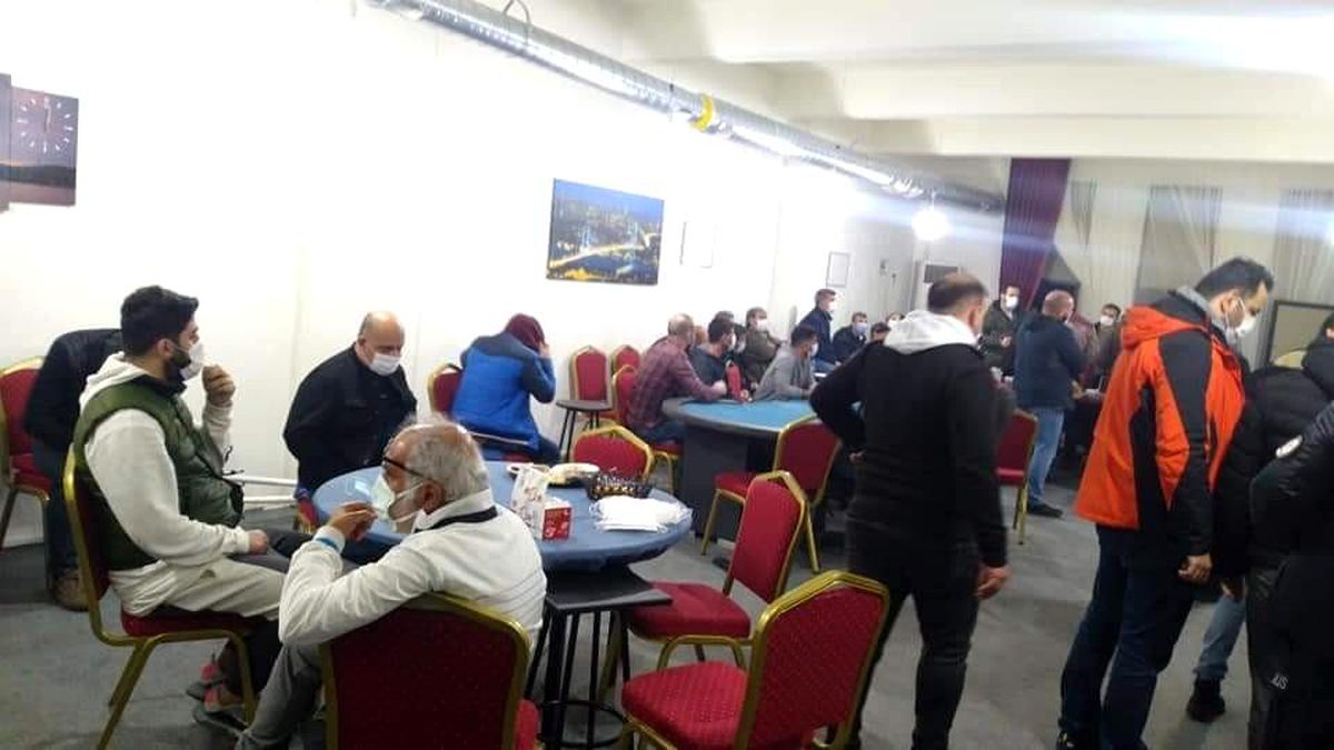 Otelin restoranında kumar oynayan 23 kişi yakalandı