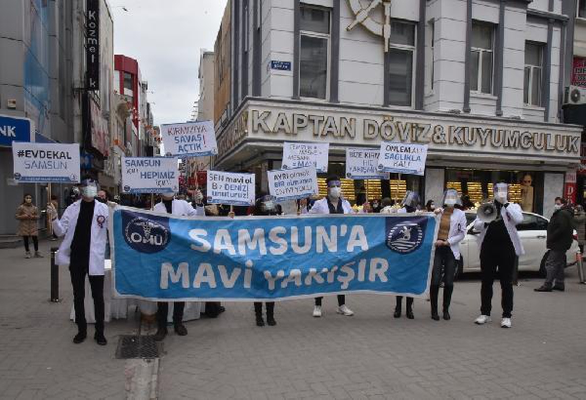 Vakaların zirve yaptığı Samsun\'da öğrencilerinden pankartlı, megafonlu uyarı