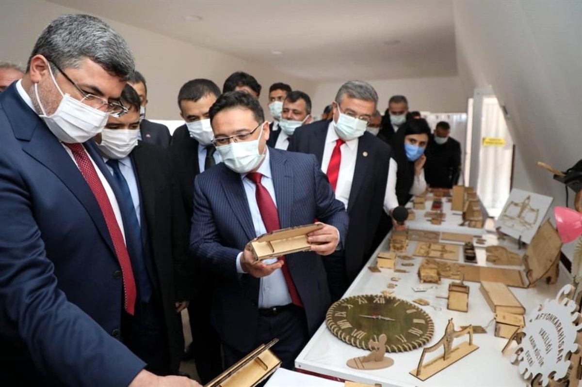 Vali Çiçek: "Türkiye\'de kadına bizim kadar önem veren başka bir il yok"