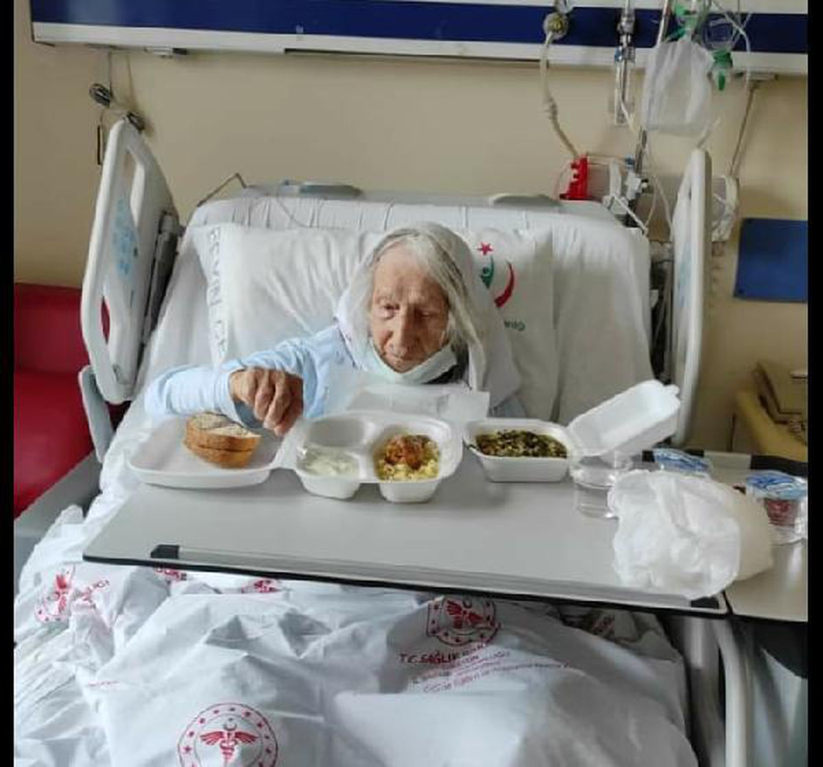 Son dakika: 103 yaşındaki Fatma nine, koronavirüse yenik düştü