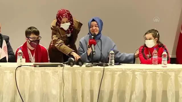 AK Parti Genel Başkan Yardımcısı Fatma Betül Sayan Kaya, özel sporcularla buluştu