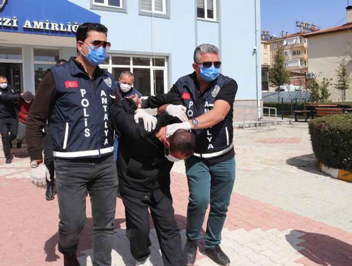 Aradaki benzerlik, 3 yıl önceki cinayetin de sorumlusu olduğunu ortaya çıkardı (2)
