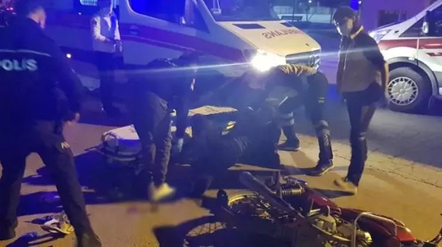 Cezaevinden izinli çıkan şahıs, boşanma aşamasındaki eşine kurşun yağdırdı Cezaevinden izinli çıkan şahıs, boşanma aşamasındaki eşine kurşun yağdırdı